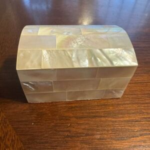 Handcrafted Mother Of Pearl Seashell Jewelry Box Dome Top Trinket Chest
